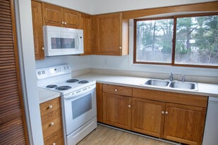 Building Photo - Woodhill Apartments