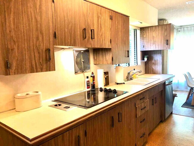 Building Photo - 7900 Beacon Ave S