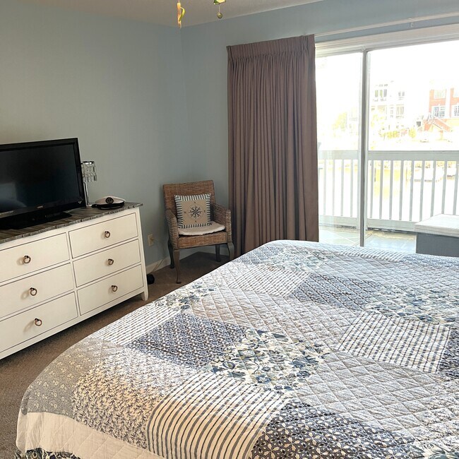 Building Photo - 4530 N Plantation Harbour Dr