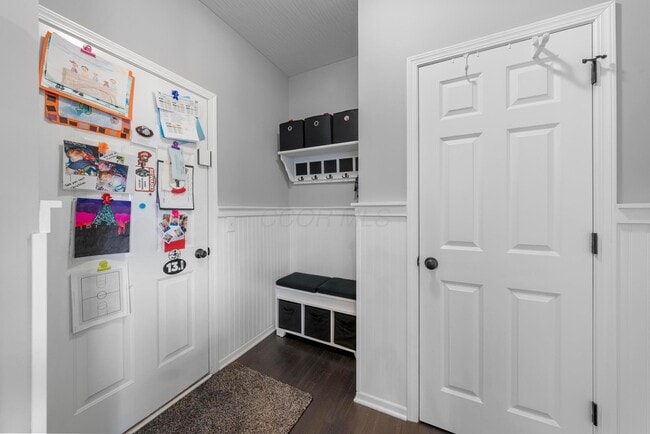 Building Photo - 9282 Weigela Ct