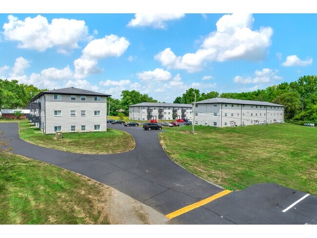 Building Photo - Pleasant Creek Apartments