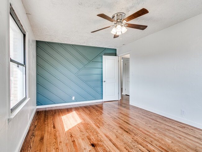 Building Photo - 2921 NE 17th Ave