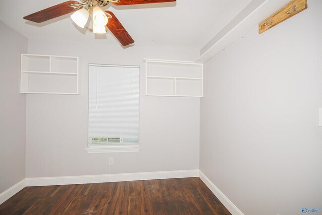 Building Photo - 127 Rebecca Pines Dr