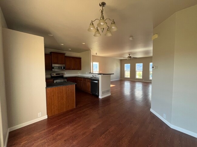 Building Photo - 1119 Yellow Dogwood Heights