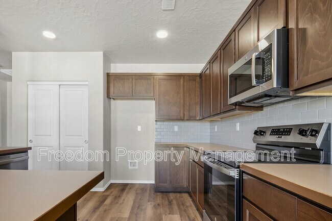 Building Photo - 3115 River Bluff Ct