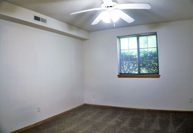 Building Photo - $1,395 | 2 Bedroom, 2 Bathroom Condo | Pets Negotiable* | Available for July 1st, 2026 Move In!