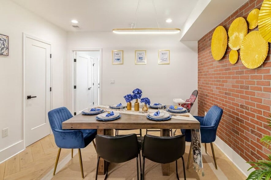 Building Photo - 1417 Montello Ave NE