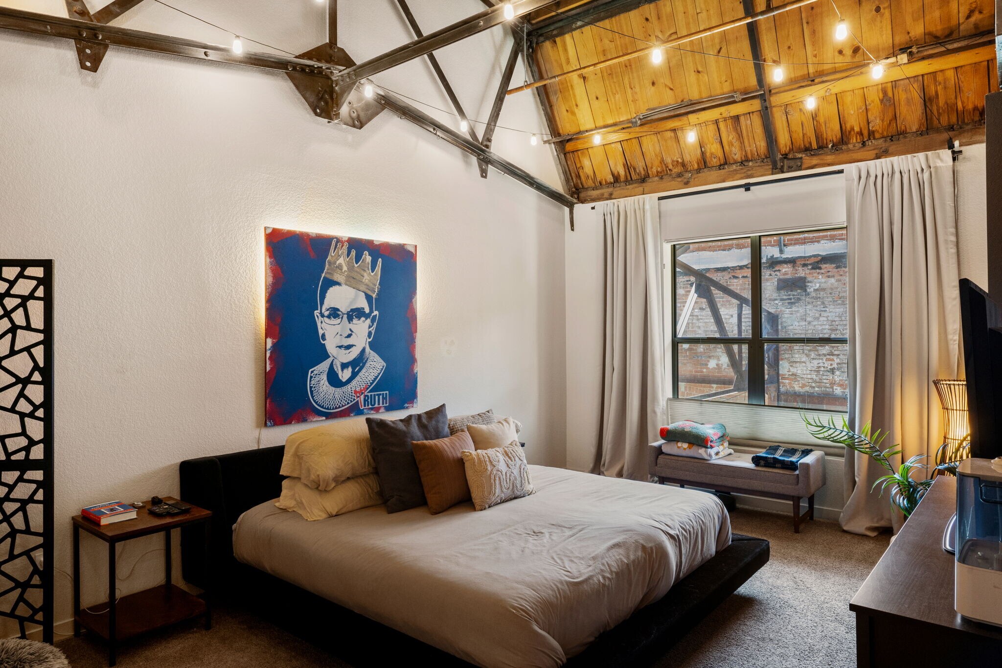 Building Photo - 3033 Blake St