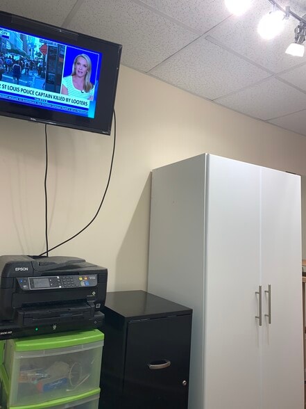 Building Photo - 38 Farquhar St