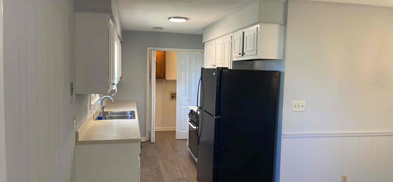 Building Photo - 206 Mary Lee Dr