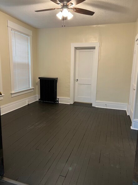 BEDROOM - 34 S Adams St