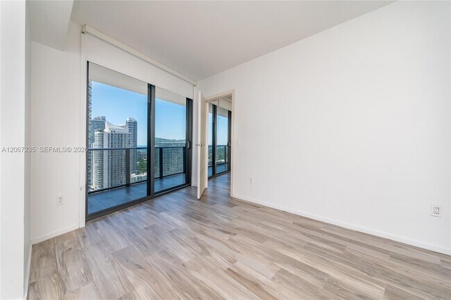Building Photo - 801 S Miami Ave