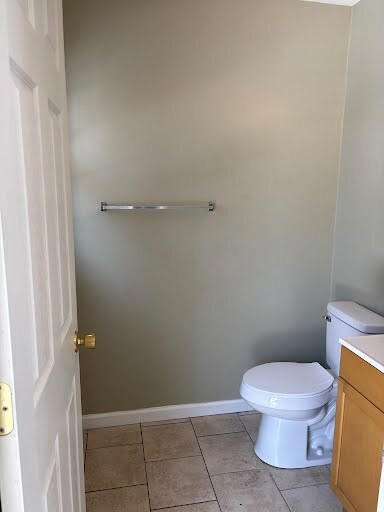 Building Photo - 403 Frank St