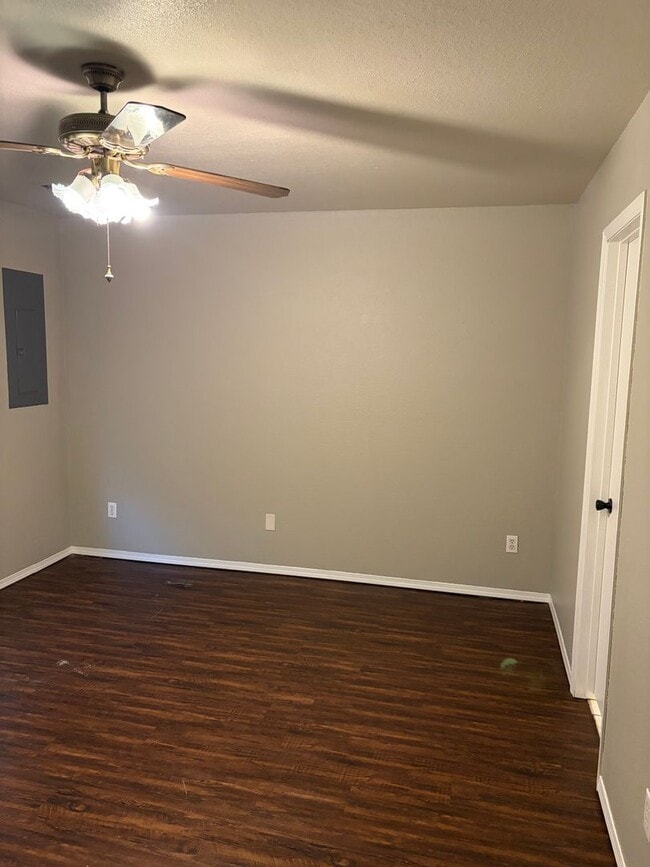 Building Photo - 1125 Grinnel Cir