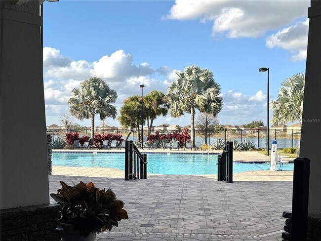 Building Photo - 5673 Elsinore Way