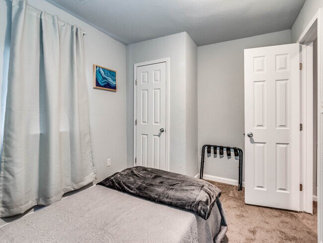 Building Photo - 1720 NW 30th St