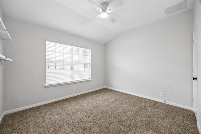 Building Photo - 3101 Davis Ln