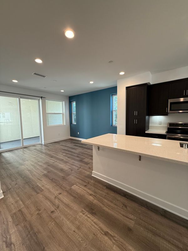 Building Photo - 820 Aloe Pl
