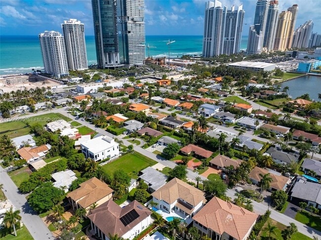 Building Photo - 261 188th St