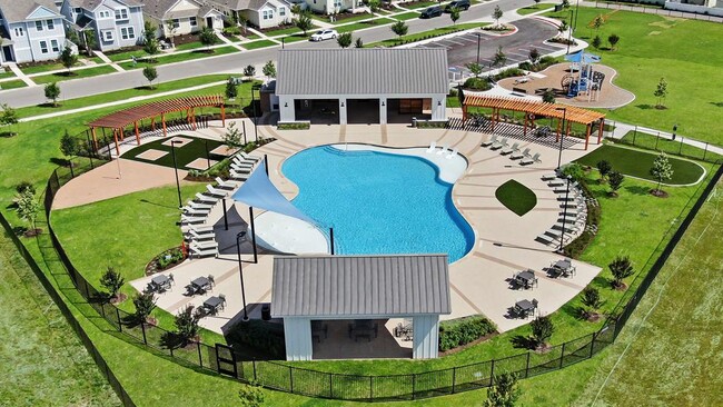 Building Photo - 708 Running Creek Dr