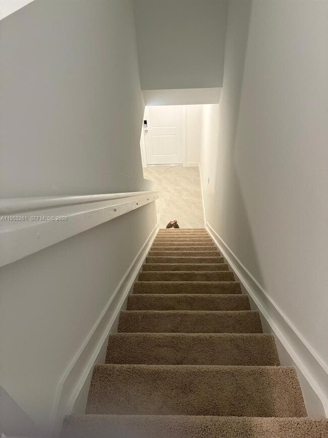 Building Photo - 609 W Davis Pkwy