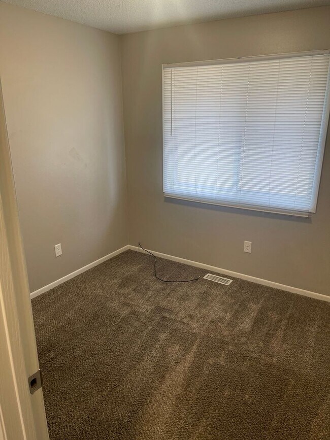 Building Photo - 3010 SE 17th St