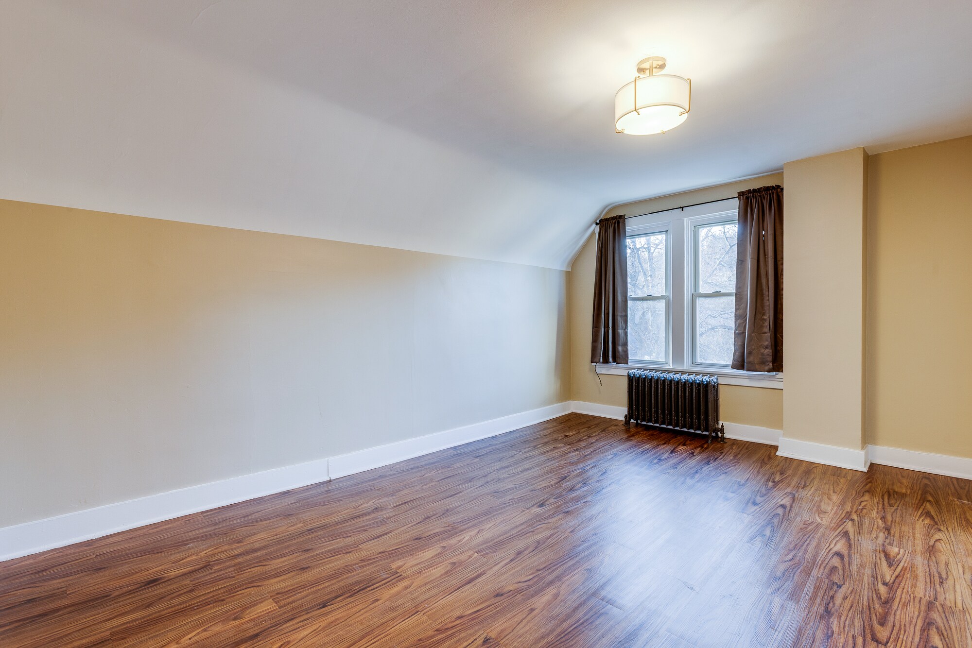 Building Photo - 1166 South Ave