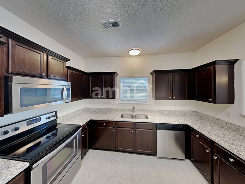 Building Photo - 1034 Shallow Water Way