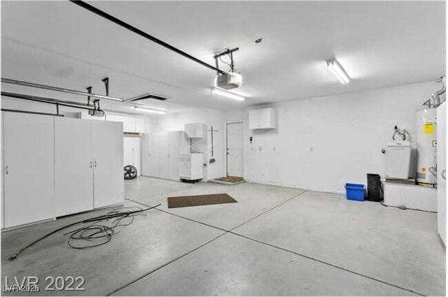 Building Photo - 778 Fairway Dr