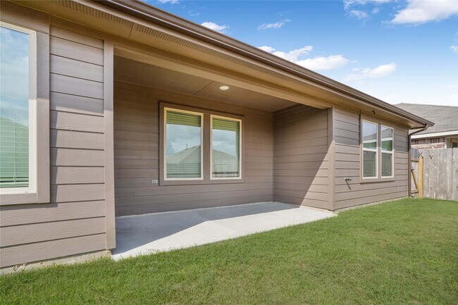 Building Photo - 20403 Tembec Dr