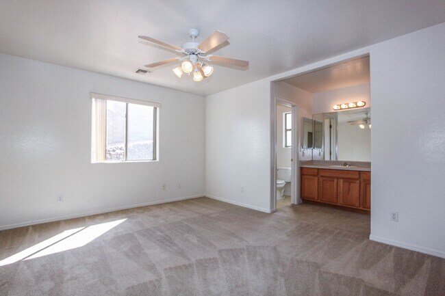 Building Photo - 9611 E Magma Dr