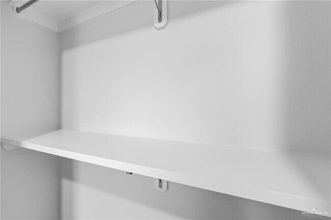 Building Photo - 17 Dorcas Cir