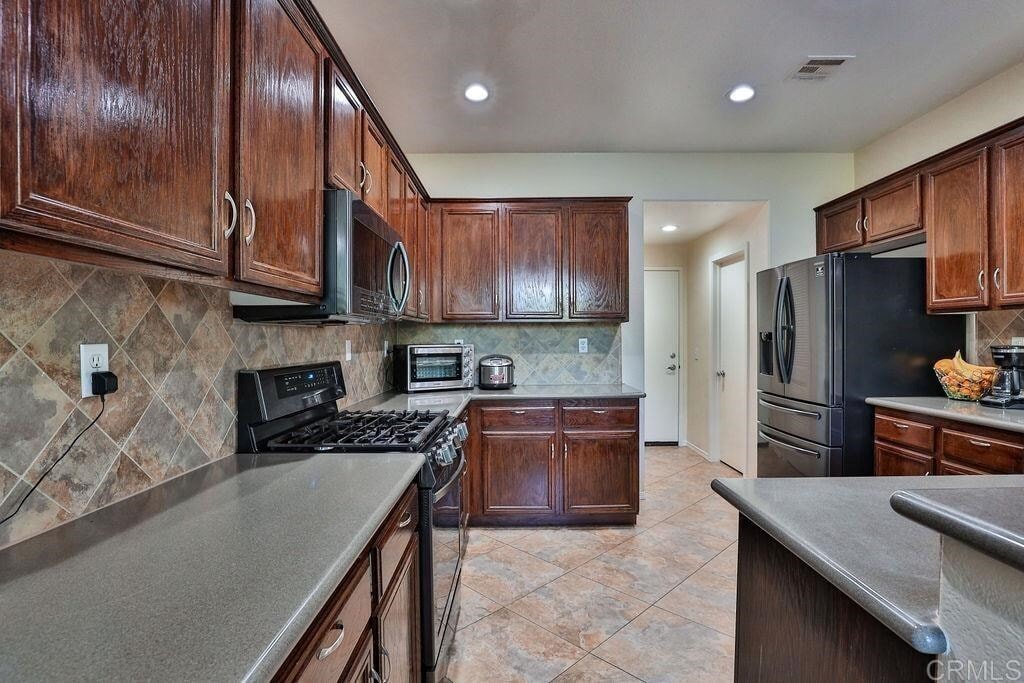 Building Photo - 425 S Meadowbrook Dr