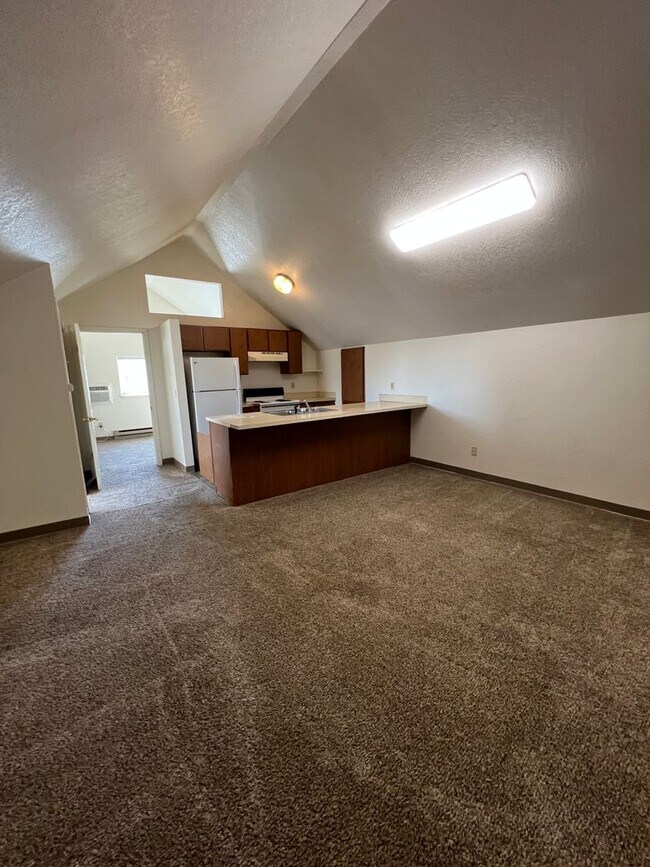 Building Photo - y80116