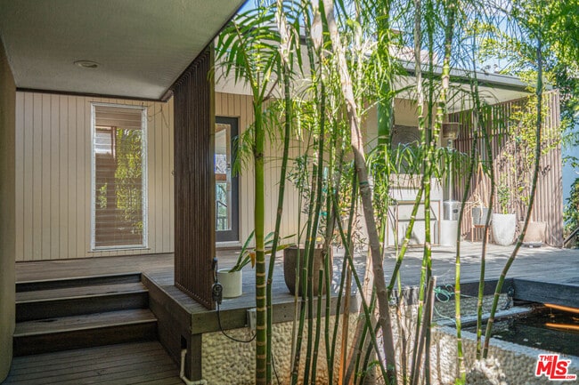 Building Photo - 8895 Appian Way