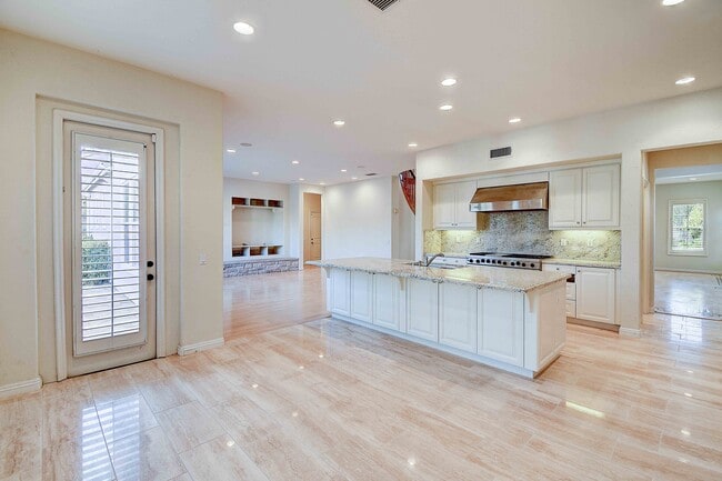 Building Photo - 4132 Prado De Las Cabras
