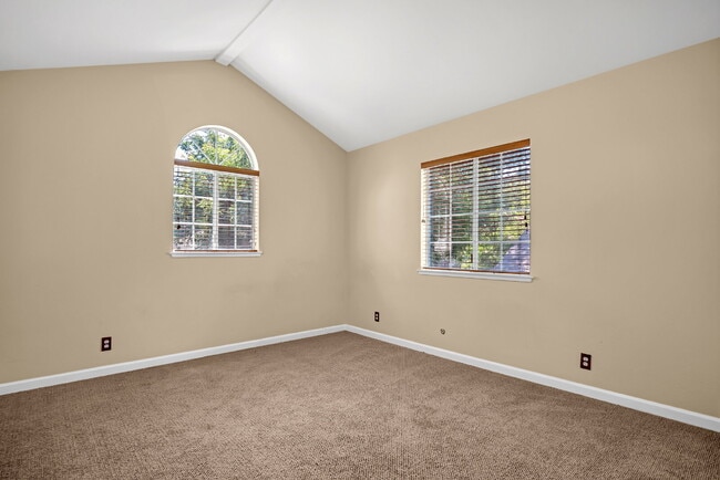 Building Photo - 2335 Benton Pl