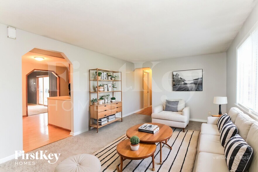 Building Photo - 2543 Fairfax Rd