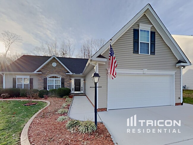 Primary Photo - 4586 Woodway Dr