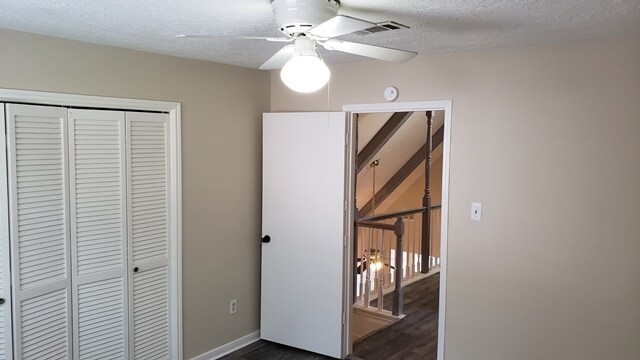 Building Photo - 13423 Lakecrest Dr