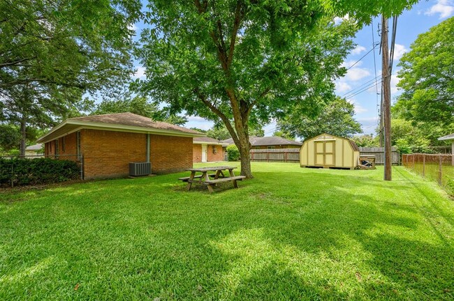 Building Photo - 4502 Sanford Rd