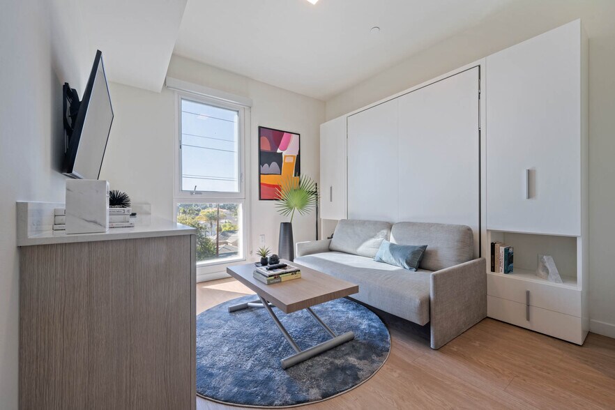 Building Photo - 5851 W 88th-Serenity Suite 318C-88