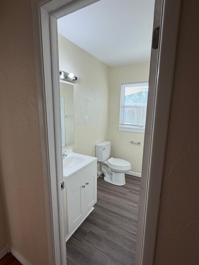 Building Photo - 1400 Rickey Rd