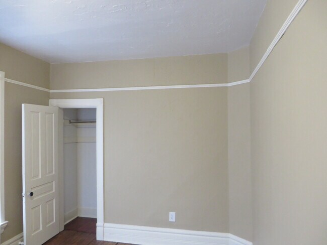 Building Photo - 1229 Swinney Ave