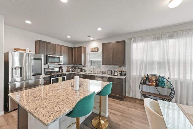 Building Photo - 24914 Adami Veduta Ct