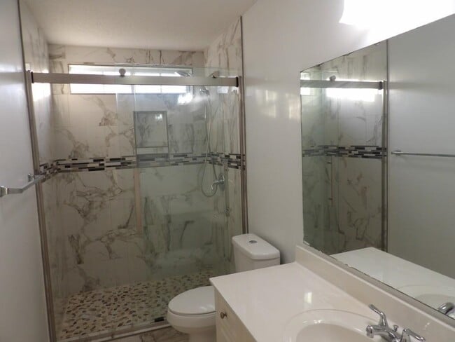 Building Photo - 5040 Capulet Cir