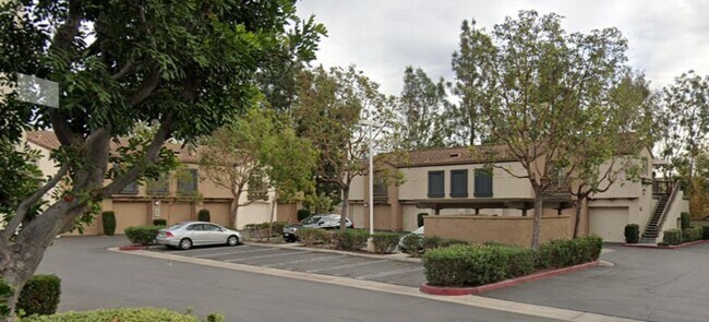 Building Photo - 235 S Cross Creek Rd