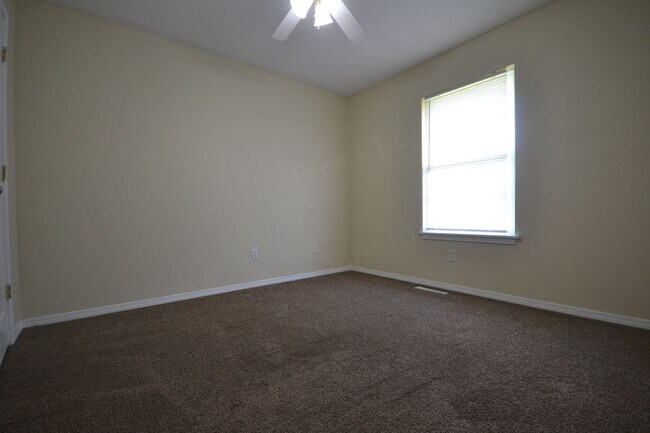 Building Photo - 432 Birchwood Duplex