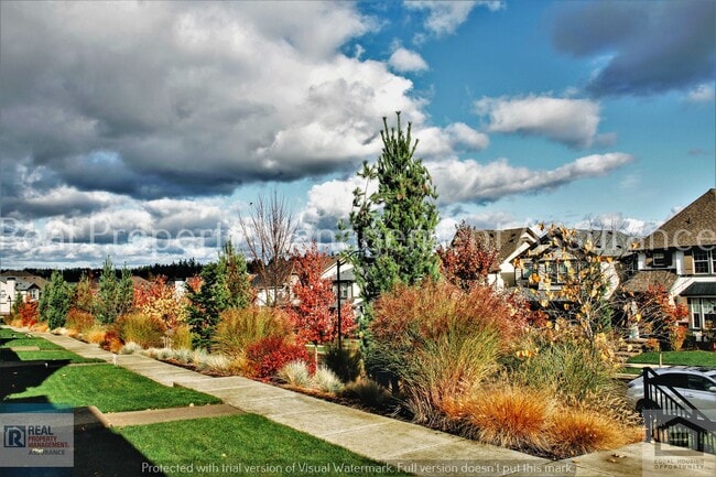 Building Photo - 28857 SW Geneva Loop