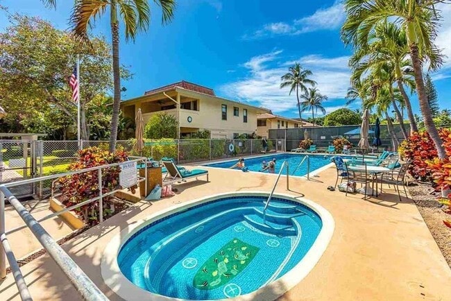 Building Photo - Highly Desirable Maui Gardens Unit Availab...